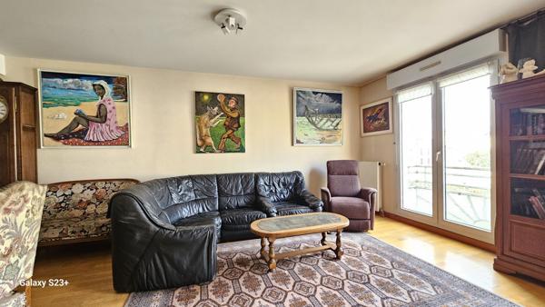 BEL APPARTEMENT DE 84 M² SITUE A DEUX PAS DE LA BRECHE
