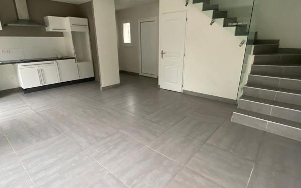 Maison à louer    3 pièces • 76 m2 Fontanil-Cornillon