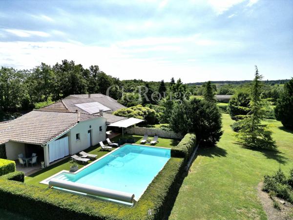 Proche du Golf des Vigiers - Magnifique propriété avec une piscine et de magnifiques vues