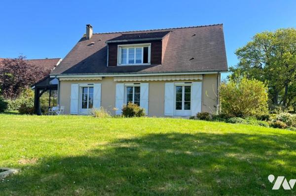 Gazonfier Propriété de 5 chambres avec sous-sol complet et jardin de plus de 1500 m² 