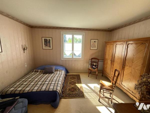 Gazonfier Propriété de 5 chambres avec sous-sol complet et jardin de plus de 1500 m² 
