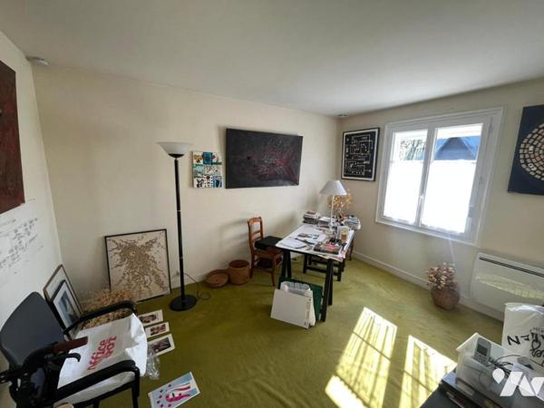 Gazonfier Propriété de 5 chambres avec sous-sol complet et jardin de plus de 1500 m² 