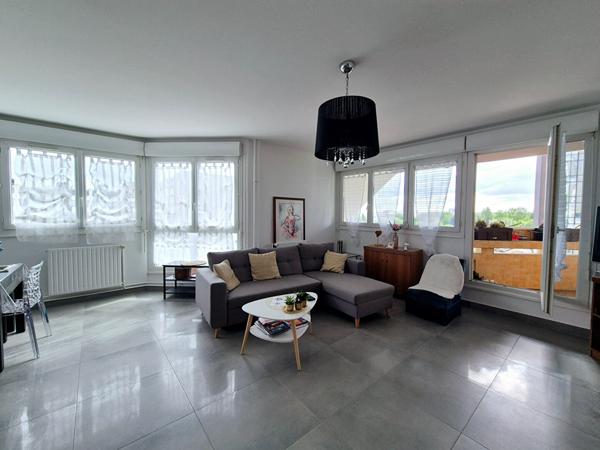 Appartement F3 lumineux avec LOGGIA