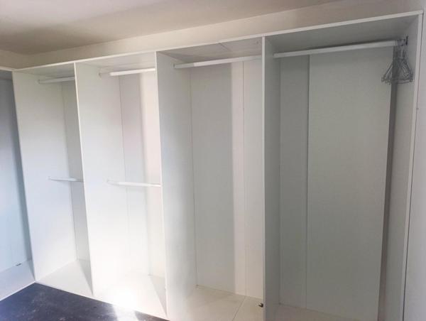 maison de plain-pied de 143 m², idéale pour une famille, offrant 4 chambres dont une suite parentale, sur un terrain clos de 1 775 m² à Vendœuvres. Fonctionnelle, lumineuse et quasiment clé en main, elle réunit confort, espace et tranquillité.