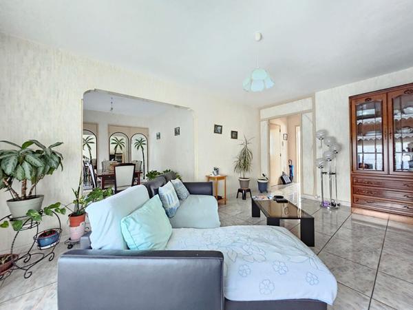 En exclusivité - Appartement T3 lumineux avec balcon et cave - Rillieux-la-Pape