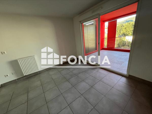 Location Appartement 2 pièces 38.37 m² - 265 CHEMIN DU PERE ETERNEL Hyeres 83400