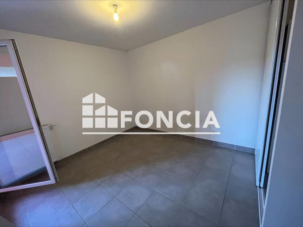 Location Appartement 2 pièces 38.37 m² - 265 CHEMIN DU PERE ETERNEL Hyeres 83400