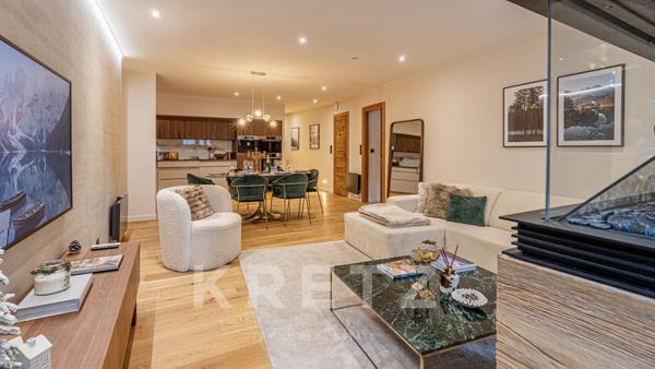 CHAMBÉRY – CENTRE HISTORIQUE / RUE PIÉTONNE