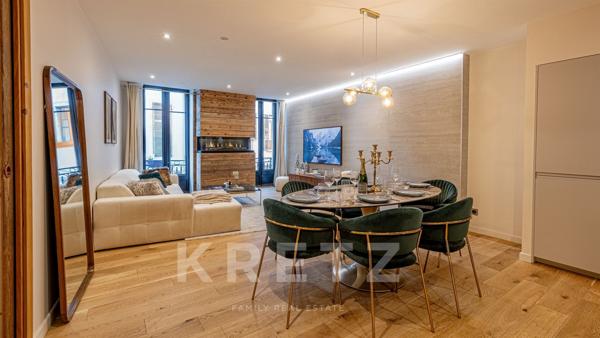 CHAMBÉRY – CENTRE HISTORIQUE / RUE PIÉTONNE