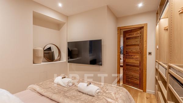 CHAMBÉRY – CENTRE HISTORIQUE / RUE PIÉTONNE