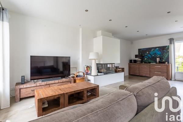 Maison traditionnelle 5 pièces de 115 m² à Viry-Châtillon (91170)