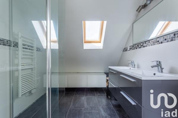 Maison traditionnelle 5 pièces de 115 m² à Viry-Châtillon (91170)