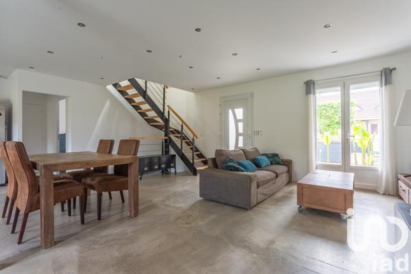 Maison traditionnelle 5 pièces de 115 m² à Viry-Châtillon (91170)