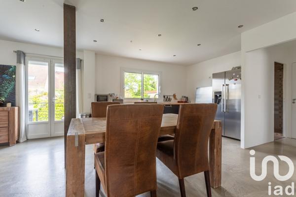 Maison traditionnelle 5 pièces de 115 m² à Viry-Châtillon (91170)