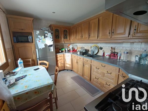 Pavillon 6 pièces de 92 m² à Saint-André-les-Vergers (10120)