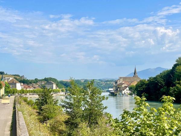 T3 de 67m² avec terrasse et vue sur le Rhone