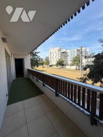 ANGERS HAUTS DE ST AUBIN APPARTEMENT DE TYPE 2 AVEC BALCON