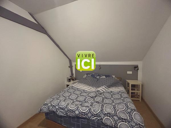 Maison de pierre - pas de travaux - 2 chambres - beau jardin de 815m²