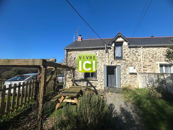 Maison de pierre - pas de travaux - 2 chambres - beau jardin de 815m²