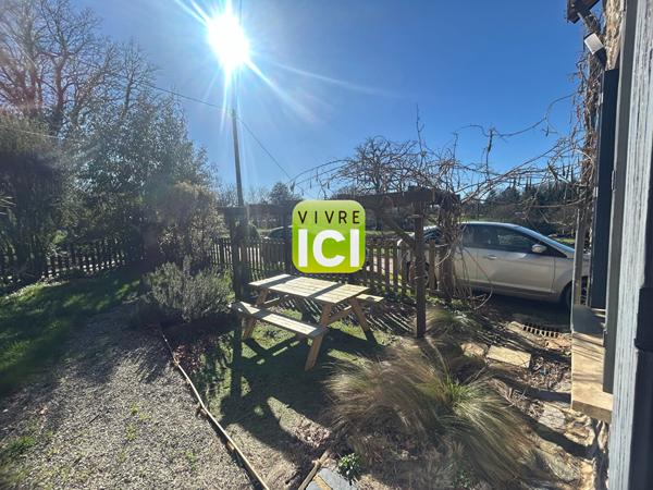 Maison de pierre - pas de travaux - 2 chambres - beau jardin de 815m²