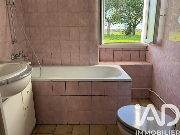 Maison à vendre 5 pièces 86,03 m² Saint-Georges-de-Poisieux