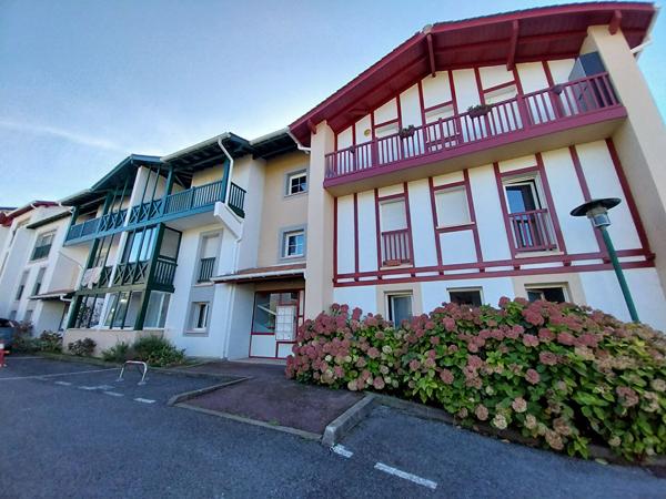 Hendaye Les Hauteurs Bel appartement T2 avec parking et cave