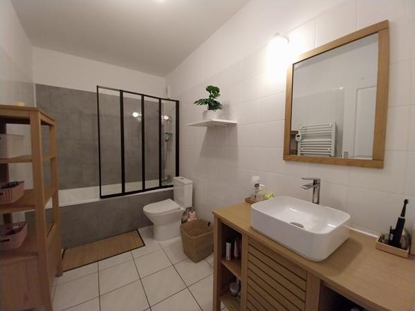Hendaye Les Hauteurs Bel appartement T2 avec parking et cave