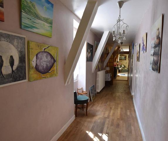 Propriété 10 pièces, 5 chambres, piscine, 1.9 hectare