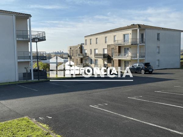 Location Studio meublé 27.21 m² - 5 RUE THEOPHILE LEAUD Niort 79000