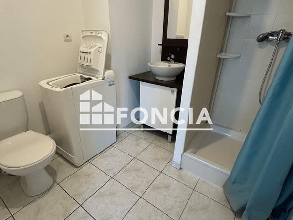 Location Studio meublé 27.21 m² - 5 RUE THEOPHILE LEAUD Niort 79000