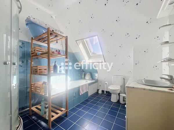 Maison
         5 pièces
        - 90 m² Exclusivité 249 700 € *