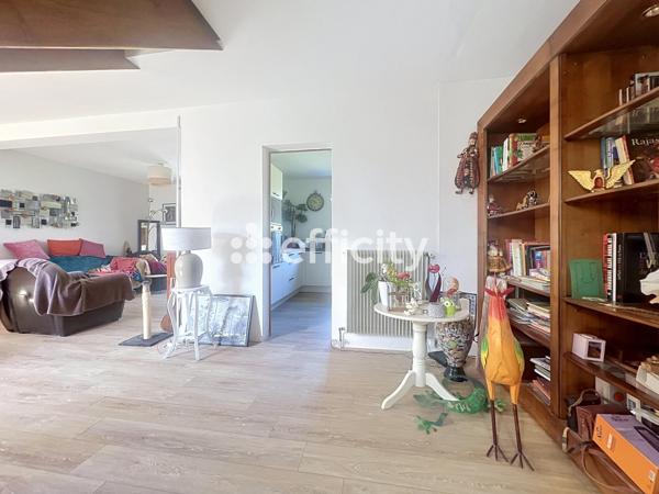 Maison
         5 pièces
        - 90 m² Exclusivité 249 700 € *