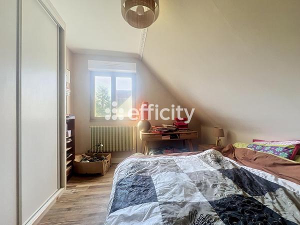 Maison
         5 pièces
        - 90 m² Exclusivité 249 700 € *