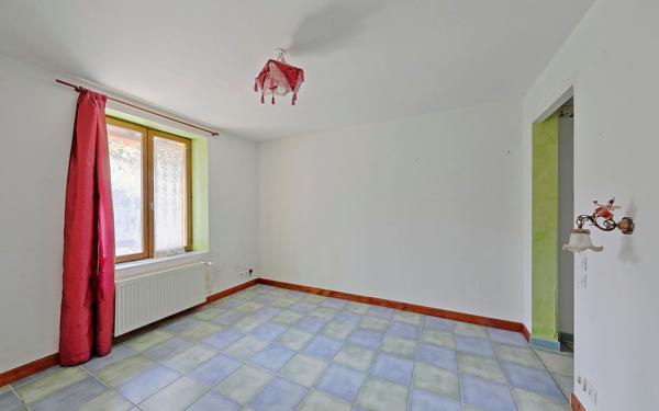 Maison à vendre    5 pièces • 113 m2 Chalifert