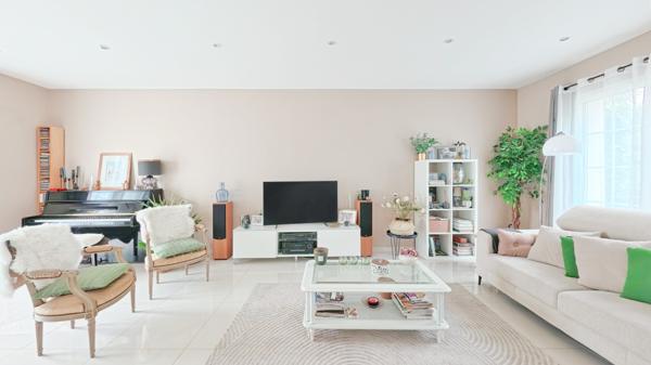 Maison
         8 pièces
        - 189 m² Bien prestige