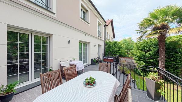 Maison
         8 pièces
        - 189 m² Bien prestige