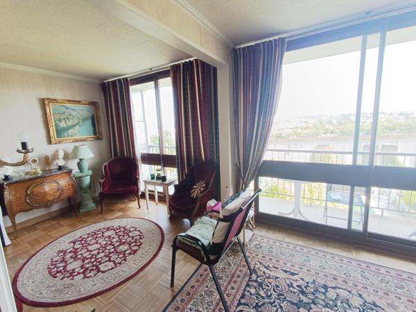 Appartement
         3 pièces
        - 63 m²