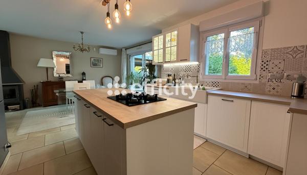 Maison
         6 pièces
        - 172 m² Bien prestige 659 000 € *