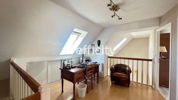 Maison
         6 pièces
        - 172 m² Bien prestige 659 000 € *