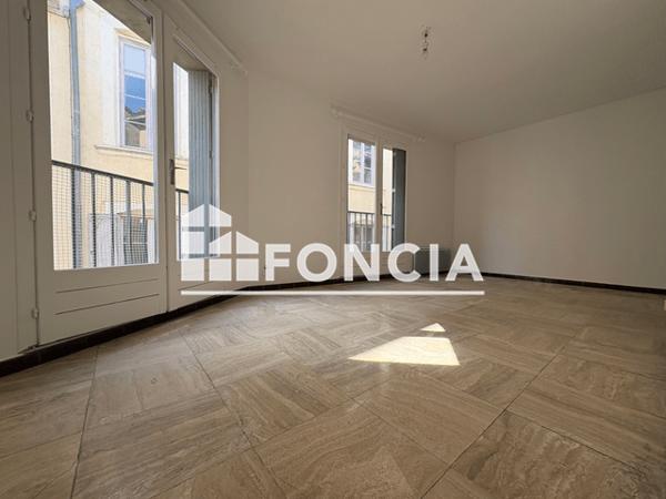 Location Appartement 2 pièces 34.57 m² - 10 RUE SAINTE EUGENIE Nimes Cedex 30000