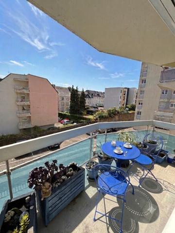 Vannes Centre , Appartement 2 pièces avec ascenseur et balcon Sud-Ouest , Vannes
