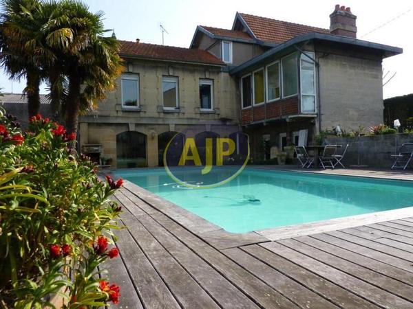 Biens de prestige à vendre Bordeaux : 1 256 000 € - AJP ACTEA Talence