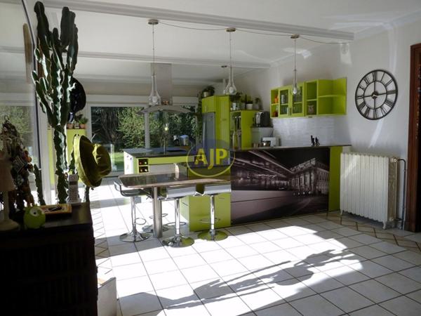 Biens de prestige à vendre Bordeaux : 1 256 000 € - AJP ACTEA Talence