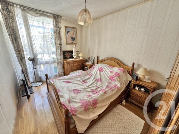 Appartement F2 à vendre  2 pièces - 57 m2 SEVRAN - 93