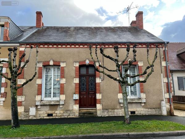 Maison de ville à vendre à La Châtre dans l'Indre (36400), ref : JA/806