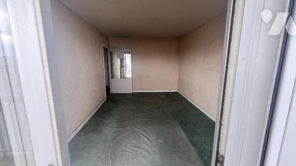 Au coeur du 11 arrondissement de Paris, au 57 avenue de la République, découvrez ce charmant 2 ...