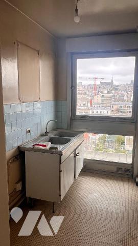 Au coeur du 11 arrondissement de Paris, au 57 avenue de la République, découvrez ce charmant 2 ...