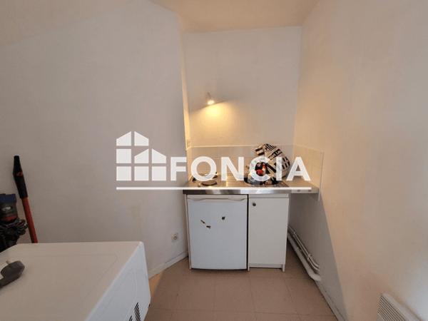 Location Studio 19.67 m² - 11/13 RUE GUILBERT Caen 14000