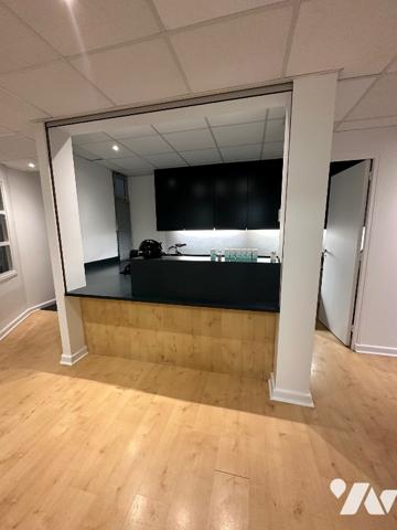 Local commercial coté parc de Vichy