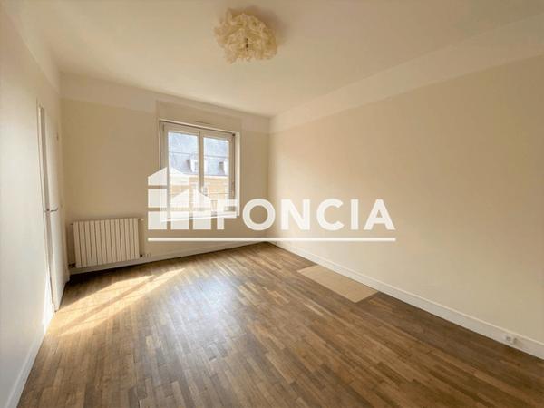 Location Appartement 2 pièces 45 m² - 10 RUE DU 6 JUIN Flers 61100